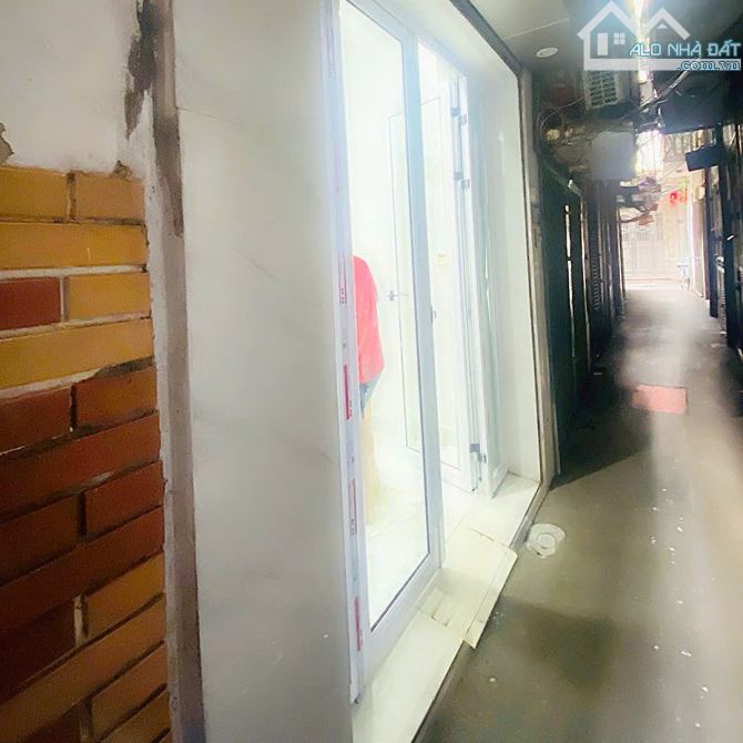 NHÀ ĐẸP TRUNG TÂM VĂN CHƯƠNG ĐỐNG ĐA, NGÕ XE MÁY TRÁNH, SỔ ĐỎ CHÍNH CHỦ, GIÁ NHỎ TIỀN HIẾM