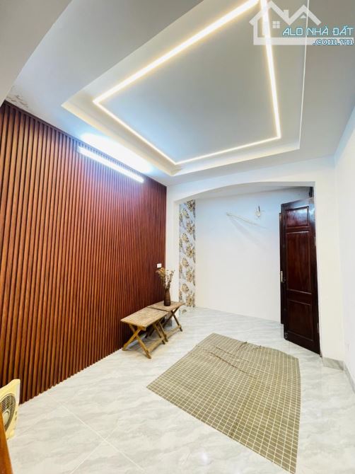 BÁN NHÀ 4 TẦNG PHỐ TRẦN KHÁT CHÂN - HAI BÀ TRƯNG - DT 33M - GIÁ 6.7 TỶ - THÔNG TIN CHUẨN