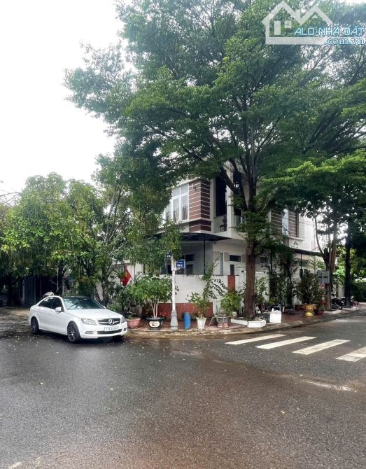 Cần bán gấp lô góc 2 mặt tiền ở Đường Nguyễn Duy Cung ở khu vực FPT, Ngũ Hành Sơn, Tp Đà N