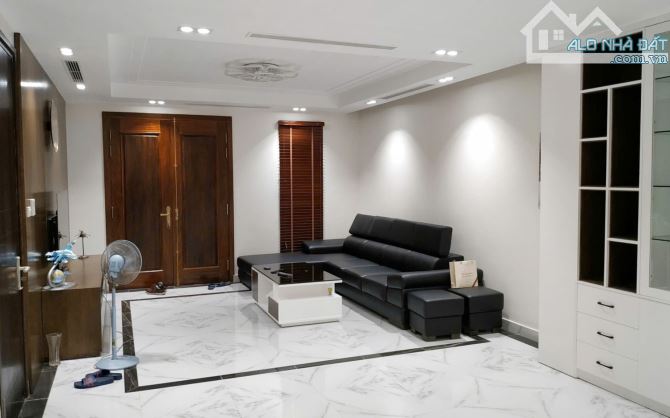 Nóng, bán nhà trung tâm thanh xuân, rộng, thiết kế đẹp,60m²x5t, full nội thất, chỉ 9 tỉ