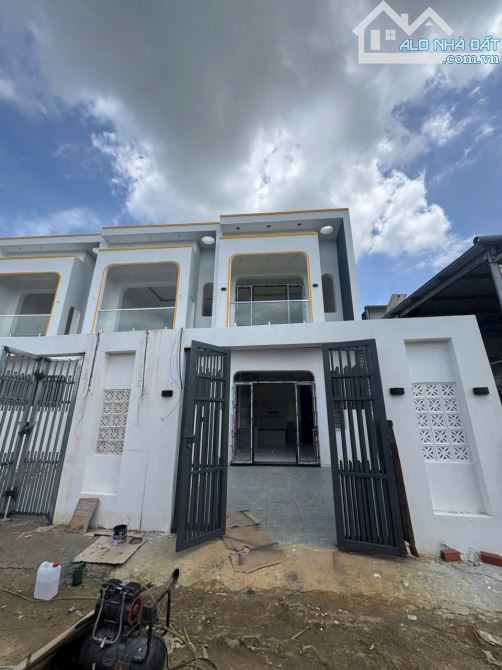 BÁN NHÀ LẦU PHƯỜNG TÂN TRIỀU MỚI 700 TRIỆU NHẬN NHÀ
