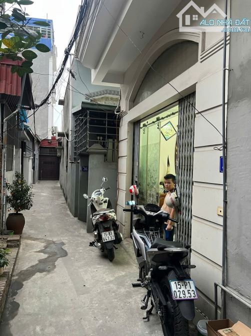🏕1,98ty  Bán nhà 2.5 tầng dân xây độc lập tại ngõ 213 Thiên Lôi thông Chợ Đôn  Nhà ngõ cự