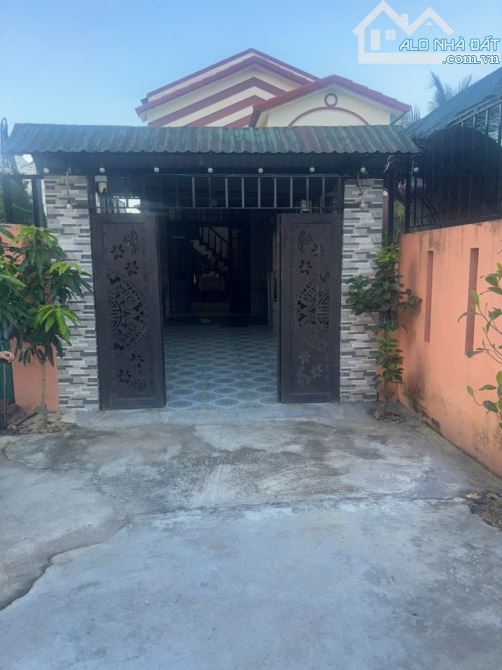 BÁN NHÀ GÁC LỮNG CẤP 3, Giáng Đông, Hoà Châu, Nay Hoà Xuân. Đường Ô tô giá 2290 tl