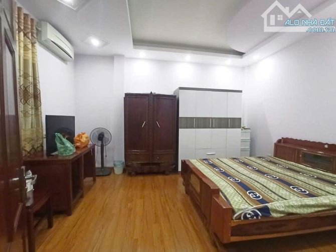 💥 HIẾM CÓ KHÓ TÌM – NHÀ ĐẸP GIÁ RẺ 💥 📍 Cách mặt phố Hồng Tiến chỉ 30m – trung tâm Long