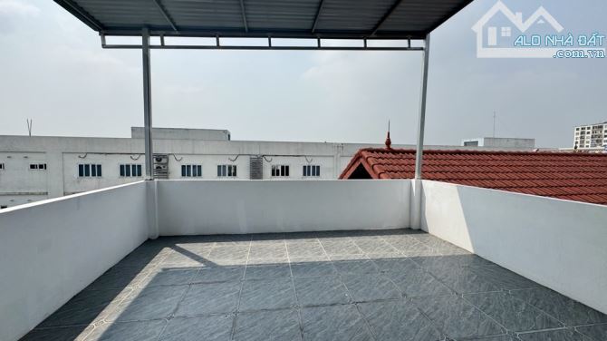 NHÀ MỚI VỀ Ở LUÔN- TT ĐỨC GIANG - ĐÃ LẮP NỘI THẤT CƠ BẢN - ĐƯỜNG THÔNG - NHÀ THOÁNG - Ở SƯ