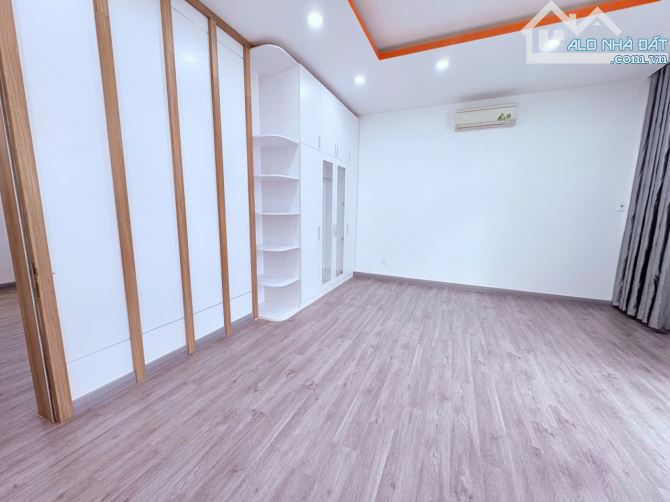 Bán nhà MTKD  Trần Văn Quang,  P10, Tân Bình, 100 m2, 4 tầng, 5 pn, nhỉnh 15 tỷ.