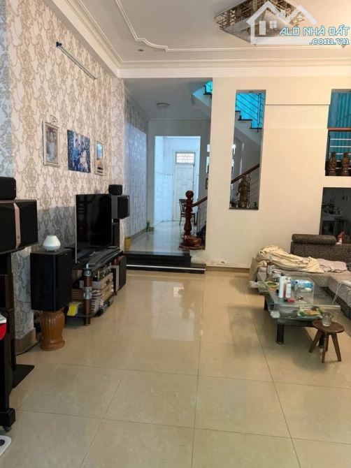 BÁN NHÀ 3 TẦNG ĐƯỜNG TRẦN THANH MẠI - DU LỊCH LƯU TRÚ ĐÔNG ĐÚC CÁCH BIỂN 500M - GIÁ 1X TỶ