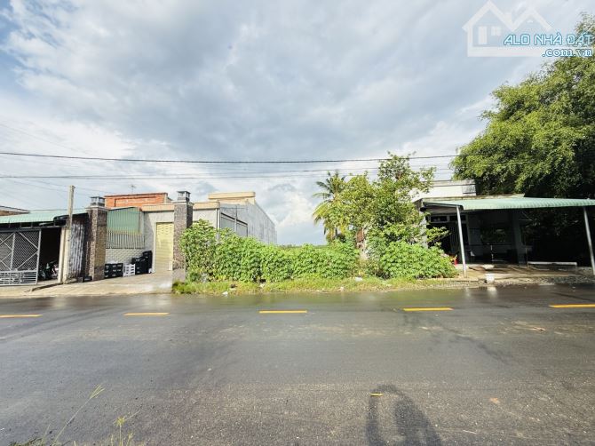 🔥 ĐẤT MẶT TIỀN – ĐỨC HOÀ – DT: 343m2 ( 11 X 34 ) - ĐẤT Ở - SỔ HỒNG VUÔNG VỨC- CHỈ 2.9TỶ