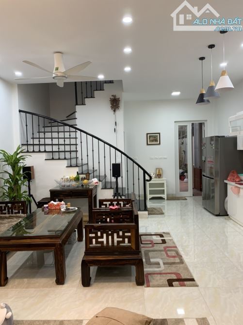 Nhà rộng đẹp Đội Cấn 65m2x4T MT4m gồm 4 ngủ đủ nội thất oto cách nhà 20m giá tốt chỉ 12tr