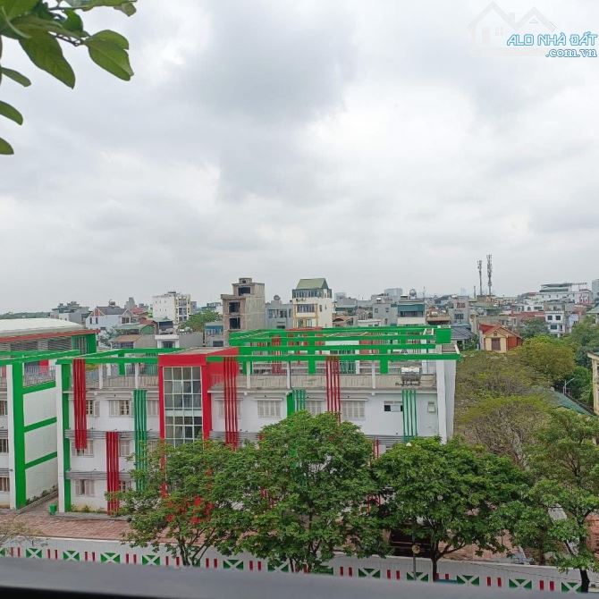 Bán nhà mặt phố - VIỆT HƯNG - LONG BIÊN - DT 72m