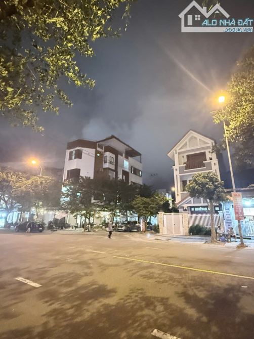 SIÊU PHẨM LÔ GÓC 2 MẶT TIỀN TRẦN NHÂN TÔNG – 110M² – TÒA CĂN HỘ 5 TẦNG THANG MÁY – 19 TỶ.
