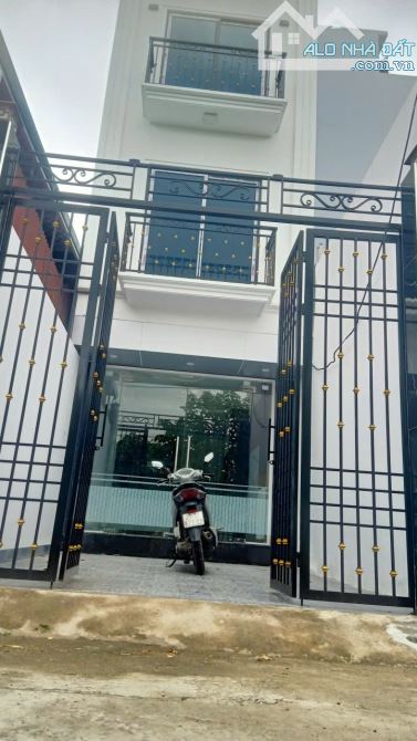 nhà mới thạch bích thanh oai hà nội _46m phân lô oto tránh _vào nhà _đường thông _khu