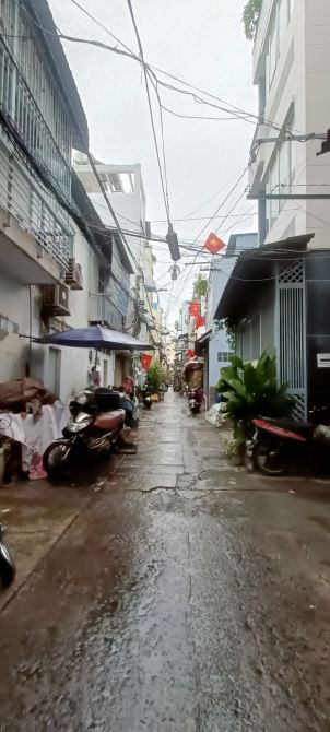 chủ cần tiền bán Nhà 5 tầng mới 8.2 tỷ trần đình xu Q1 hẻm ôtô đầy đủ tiện ích xung quanh