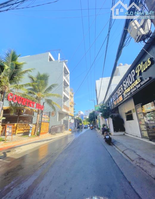 BÁN NHÀ MỸ ĐA ĐÔNG SÁT BIỂN, SẴN DÒNG THU ỔN ĐỊNH