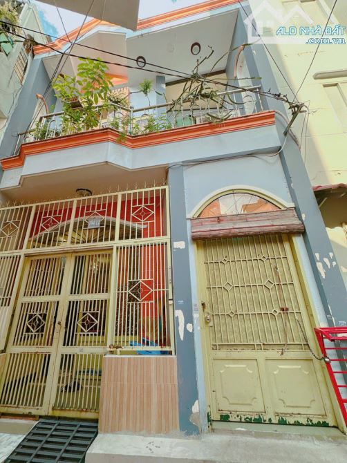 HẺM 4M THÔNG  – GẦN MT NGUYỄN TRỌNG TUYỂN PN - 5.5 x 10 - SỔ A4 - 6.X TỶ