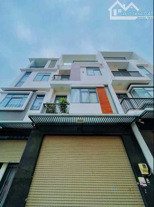 Bán nhà góc 2 mặt HXH Trần trọng cung, Nam long, Quận 7, 68m2, ngang 6m, nhỉnh 8 tỷ