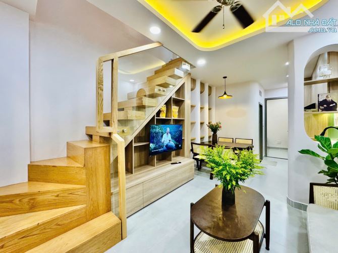 Cần bán gấp nhà HXH Tân Kỳ Tân Quý, Tân Phú - DT 3.5x10m - 1 trệt 2 lầu - Giá 3.95 tỷ