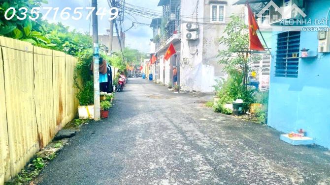 BÁN NHÀ QUẬN 9 - 50M RA NGUYỄN VĂN TĂNG - 10P RA NGÃ TƯ THỦ ĐỨC MẶT TIỀN HẺM 1 TRỤC OTO