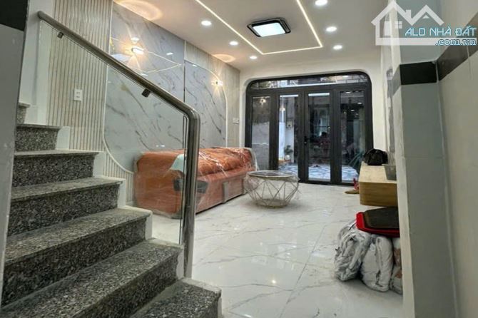 Bán nhà hẻm, Xô Viết Nghệ Tĩnh, Bình Thạnh, 27 m² (3m x 10m), 3 phòng - Giá 4.15 tỷ TL