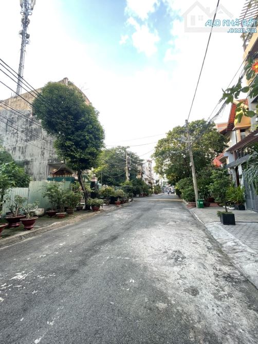 Bán Đất đường Hoàng Diệu 2,Linh Chiểu Thủ Đức,đường 12M có vỉa hè,có Công Viên-Ngang 5M