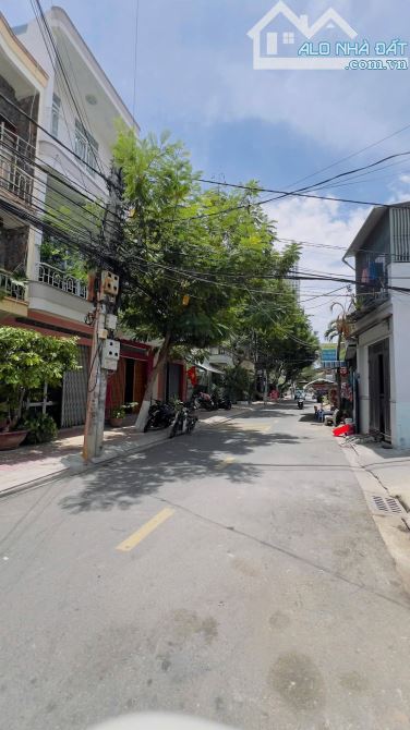 Bán 135m ngang 9,6m đường Cao Văn Bé cách biển 400m