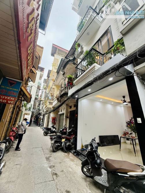 🔥HOA HẬU🚗 KHƯƠNG TRUNG – 37M² – 5 TẦNG – MT 3.3M – Ô TÔ QUA NHÀ – KD– GIÁ 9.8 TỶ💥