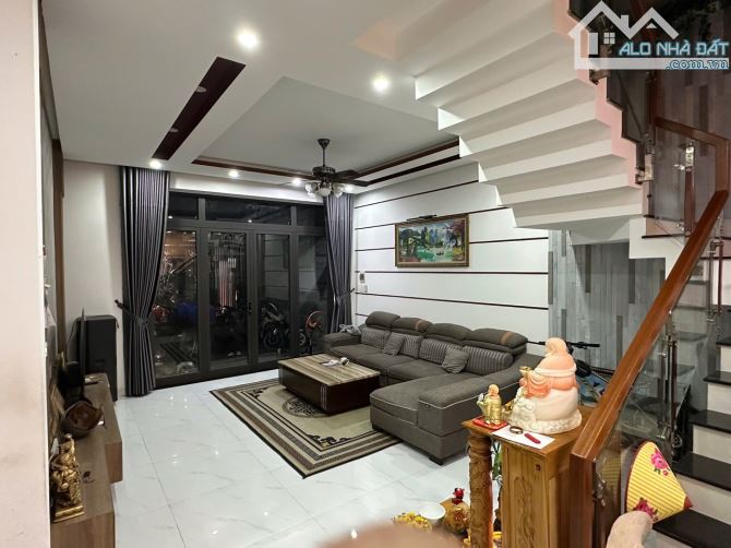 BÁN NHÀ 2 TẦNG TRẦN QUANG KHẢI – 158M² MT ~5M – FULL NỘI THẤT