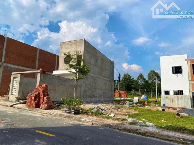 CẦN BÁN GẤP LÔ ĐÂT SHR QUÁ ĐẸP,95M2,GIÁ CHỈ 1 TY800