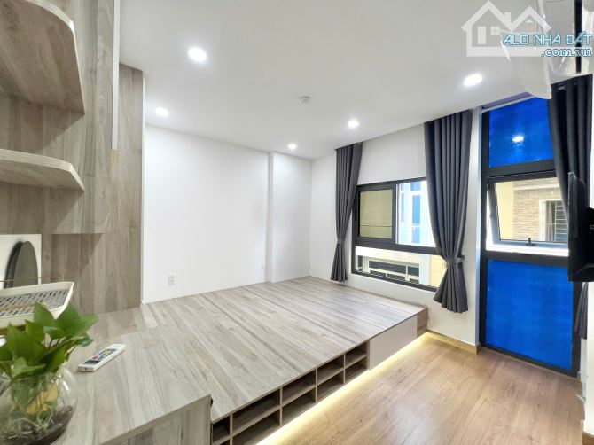 Cho thuê căn hộ dịch vụ full nội thất Quận 10 – Cửa sổ thoáng, mới 100%