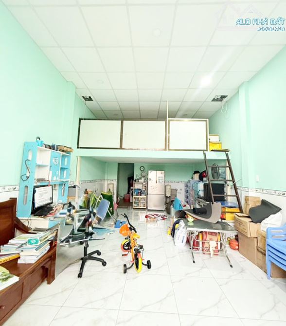 Nhà 3 tầng, Hẻm Xe Hơi, Lạc Long Quân, Tân Bình, 52m2, hơn 6 tỷ TL