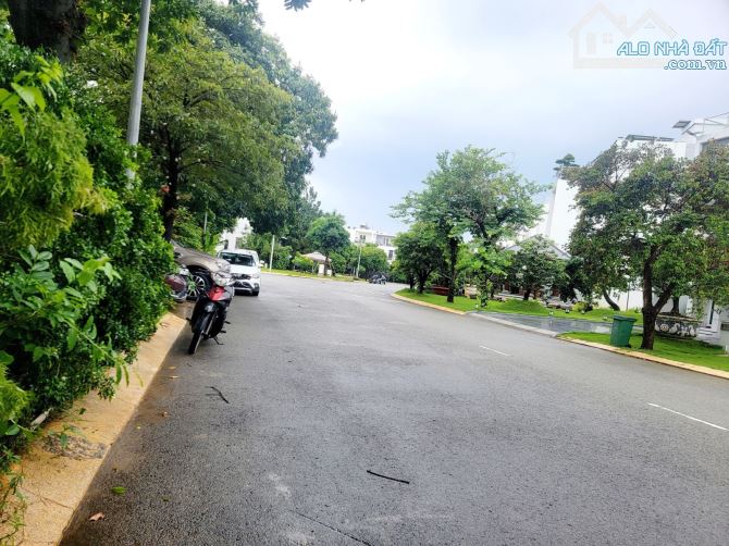 BÁN BIỆT THỰ VILLA PARK – 136m² (8x17) – 5 PHÒNG NGỦ – 6 WC – KHÔNG GIAN SỐNG ĐẲNG CẤP 💎