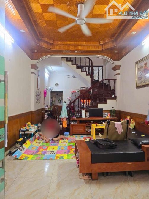NHÀ ĐẸP 5 TẦNG DÂN XÂY - TT CẦU GIẤY - 20M RA MẶT PHỐ - NGÕ THOÁNG - 45M