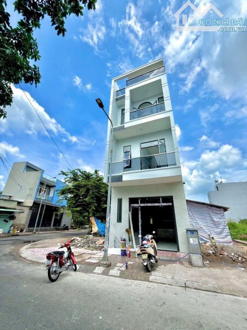 Bán nhà 1 trệt 2 lầu có hoàn công Kdc TDC  Quang Vinh giá 4 tỷ