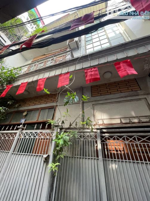 BÁN NHÀ VÕNG THỊ – TÂY HỒ, DT 50M², 3 TẦNG👉12.8 TỶ  🏡 Vị trí kim cương