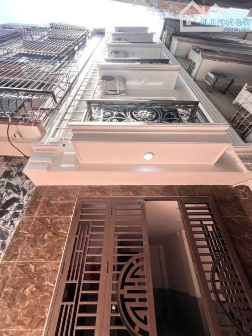 CHDV - MỸ ĐÌNH -42M x 6 TẦNG - THANG MÁY - MT 4m - Ô TÔ CÁCH 20M - 10 PHÒNG KHÉP KÍN .