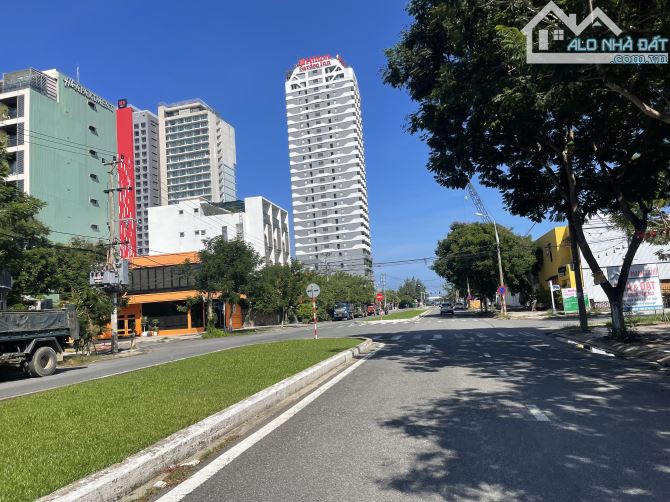 Bán Đất Xây Căn Hộ, Vương Thừa Vũ, Biển Sơn Trà, 134m2(6.6x18), Nở hậu Chỉ 9.x tỷ