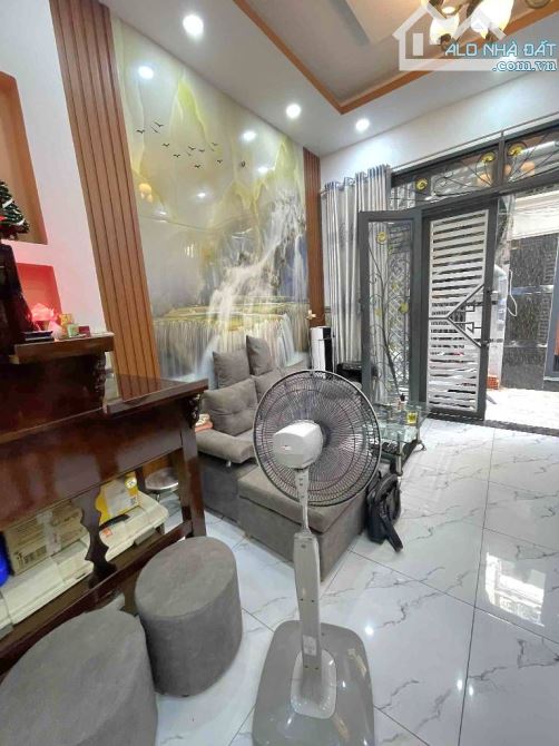 NHÀ 2 TẦNG – 32M² – GẦN KHU TÊN LỬA – TỈNH LỘ 10, BÌNH TRỊ ĐÔNG, BÌNH TÂN – GIÁ 3.65 TỶ