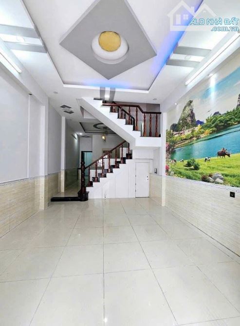 NHÀ Ở NGAY 4x15, HẺM 7M, VỈA HÈ, GẦN LÀNG ĐHQG, 4 ĐỒNG TL NHANH