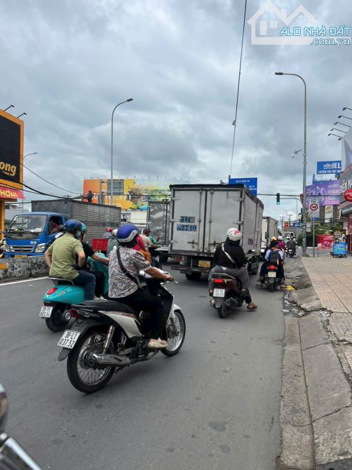 BÁN ĐẤT DT LỚN FULL THỔ TẠI Q12 TÂN THỚI NHẤT.