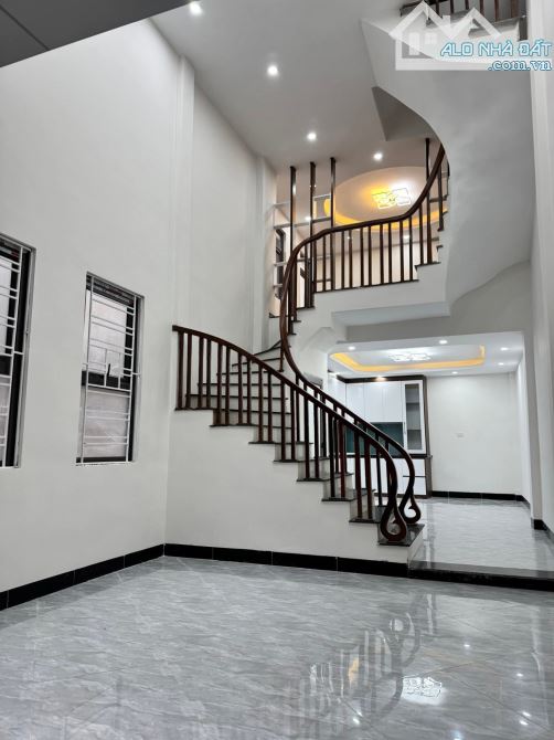 Cầu Tó- Đại Thanh- Lô Góc 43m ô tô đỗ cửa 4.2 tỷ