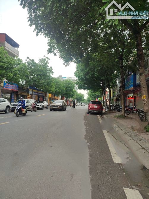 CẦN P.Á.N G.Ấ.P 🏠 5TẦNG 3PN - HÀNG XÓM AEON MALL LONG BIÊN, CẦU VĨNH TUY - FULL NỘI THẤT