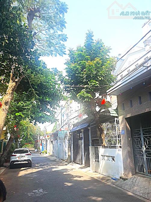BÁN NHÀ 1 TRỆT 2 LẦU - KHU HOÀNG VĂN THỤ, P7, VT. - GIÁ 7.4 TỶ/81M