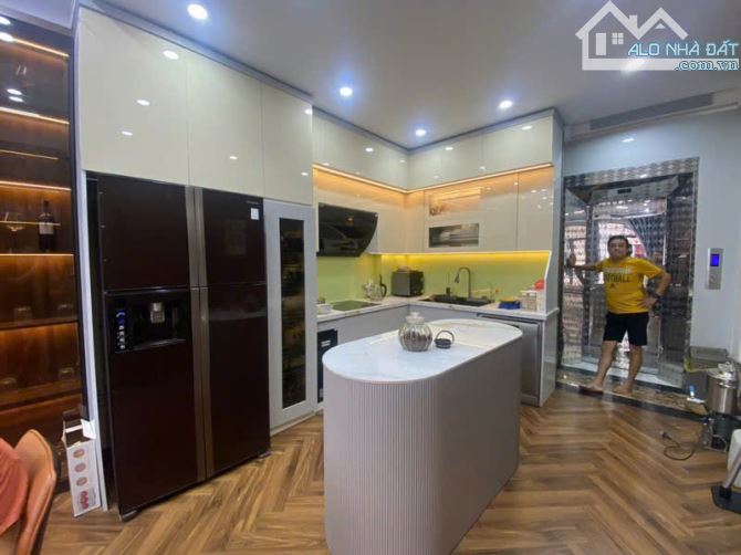 Bán Nhà đẹp Ngọc Thuỵ Long Biên Dân Xây -50m 5 tầng - oto tránh - Kinh doanh- nhỉnh 11 tỷ