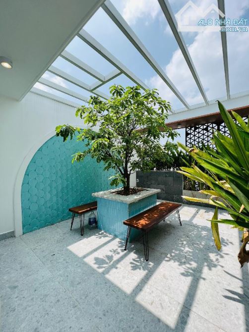 Nhà gò Vấp 2 mặt hẻm xe hơi 5 phòng ngủ khu đồng bộ vip đường Phan Huy Ích Phường 14