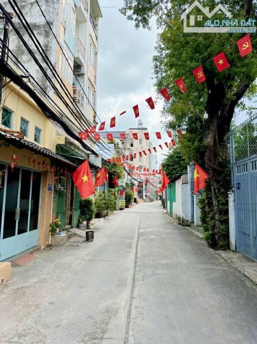 BÁN NHÀ HXH FULL NỘI THẤT GẦN TRƯỜNG CHINH 4TẦNG 85M2 NGANG 11M DÒNG TIỀN 32TR GIÁ 7.X TỶ