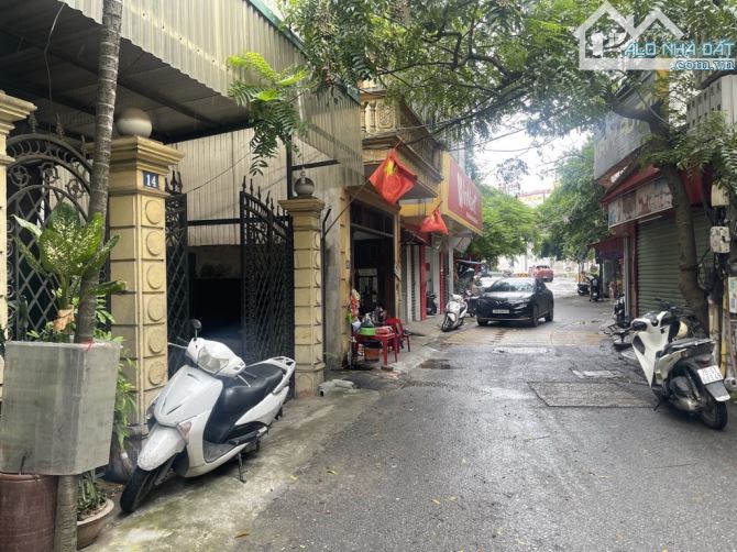 ✅MẶT NGÕ RỘNG 4M Ô TÔ TẢI ĐỖ CỬA TRÁNH, 70M ĐẤT TT PHỐ GIA THỤY, ZÁ 13 TỶ XÍU CỰC HIẾM.