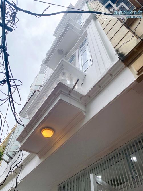 7,x tỷ có Nhà rẻ nhất Lạc Long Quân 35m2 4 tầng - sổ đỏ CC