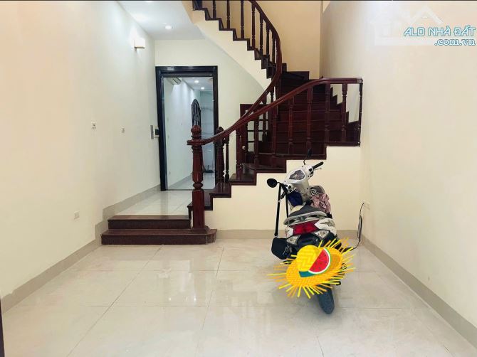 Bán nhà Hoàng Cầu - Đống Đa - Phân lô - Oto tránh - Kinh doanh - 26.5 tỷ.