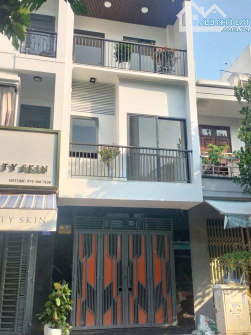Hot! Nhà 3 lầu sổ đỏ kiên cố hiện đại 44m2 đường B5 rộng 13m VCN Phước Hải sầm uất 6,5ty