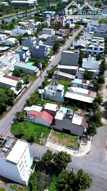 Bán đất góc 2MT ngang 9m SHR Vĩnh Phú sát bên Sài Gòn, nhỉnh 7 tỷ TL
